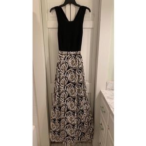 Gorgeous formal dress with pockets